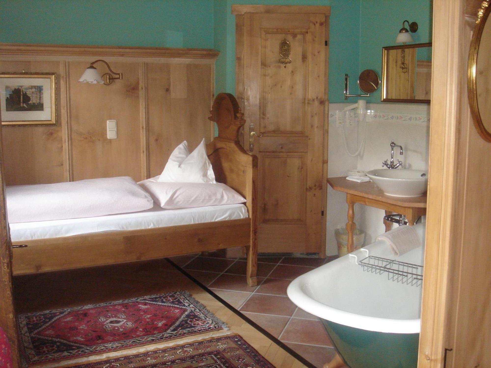 Romantikhotel Almtalhof Grünau im Almtal Oda fotoğraf