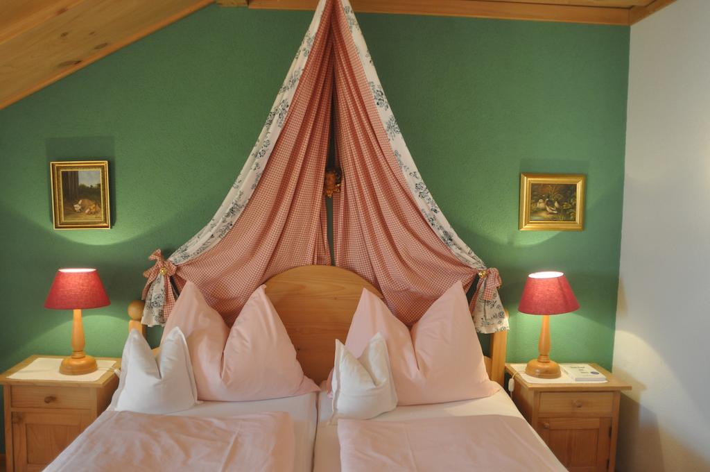 Romantikhotel Almtalhof Grünau im Almtal Oda fotoğraf