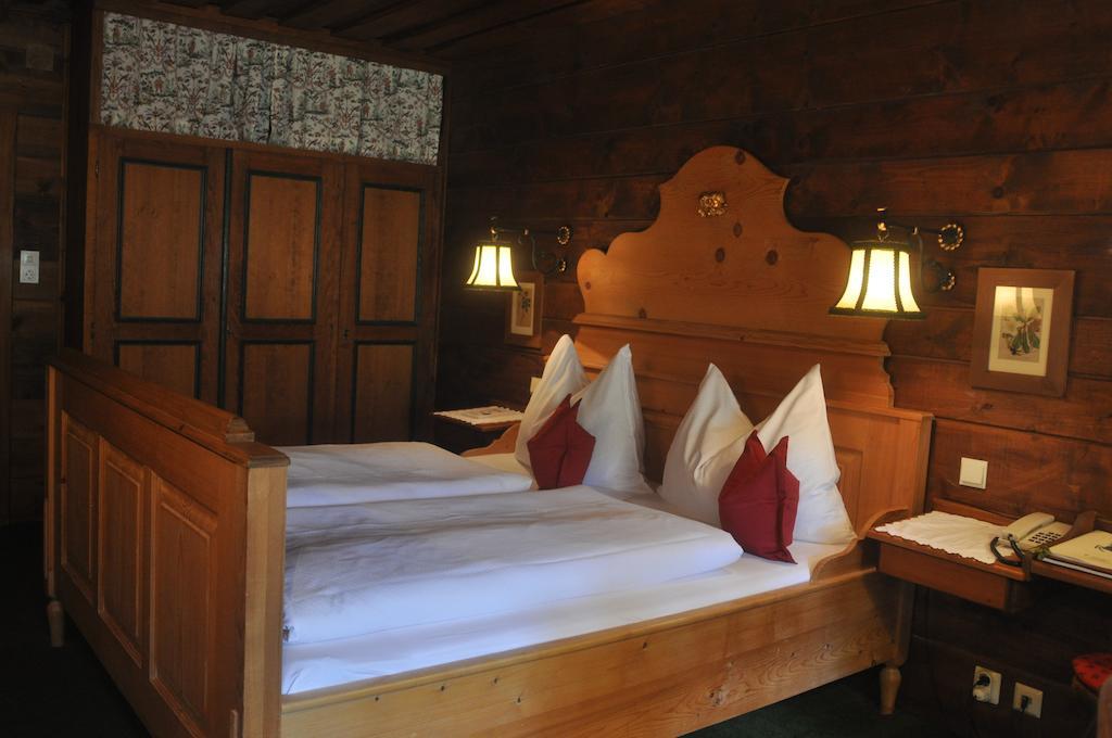 Romantikhotel Almtalhof Grünau im Almtal Dış mekan fotoğraf