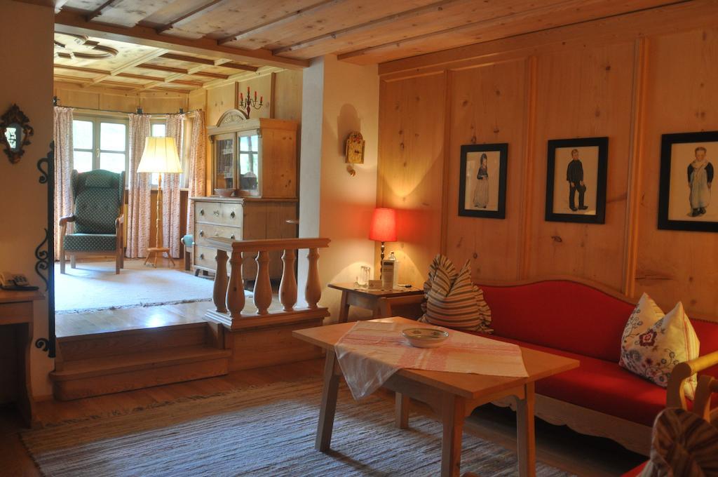 Romantikhotel Almtalhof Grünau im Almtal Oda fotoğraf